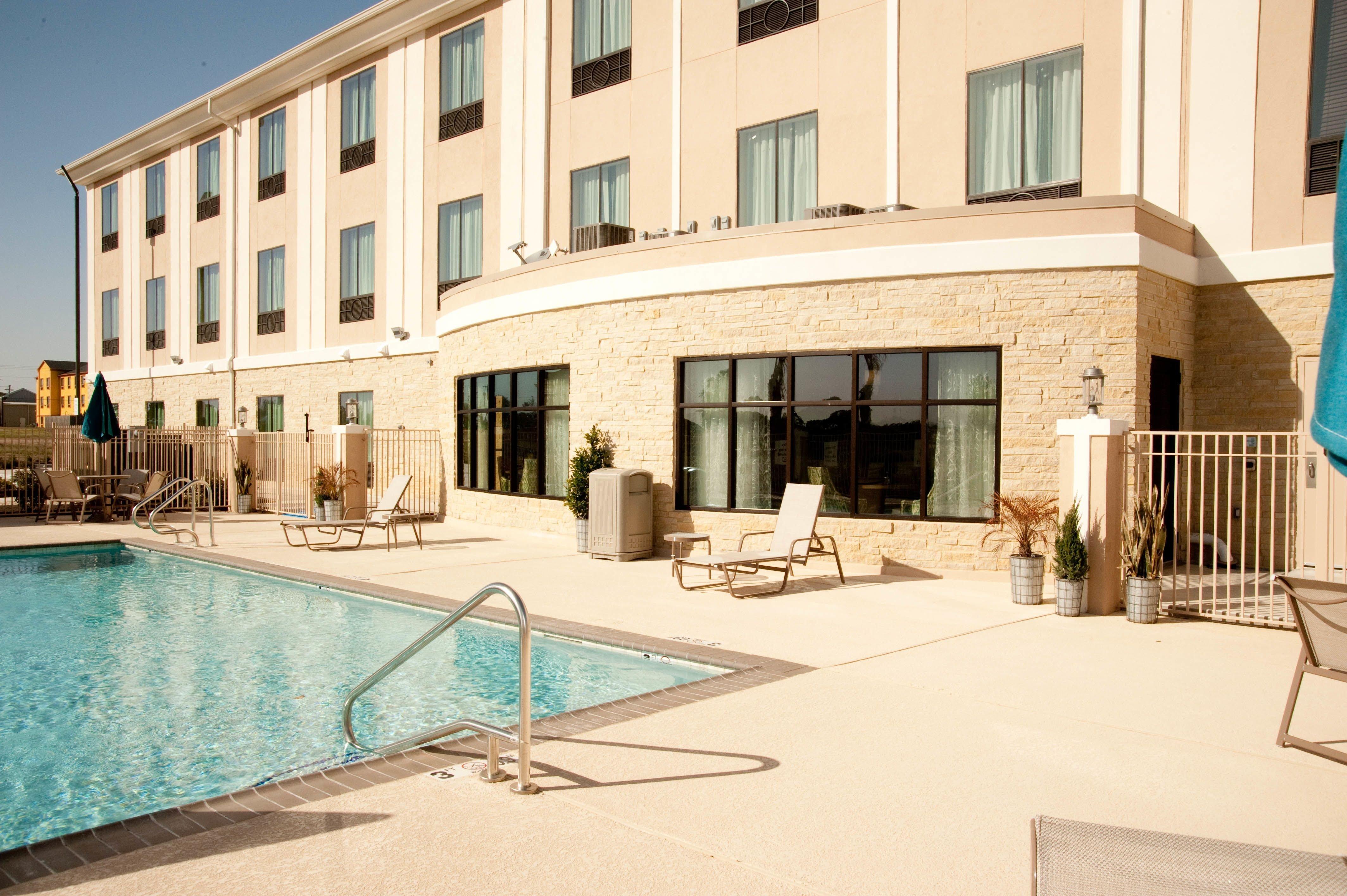 Holiday Inn Express And Suites Schulenburg By Ihg Buitenkant foto