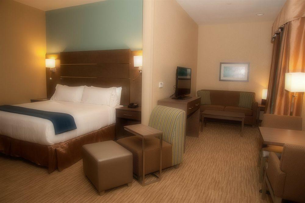 Holiday Inn Express And Suites Schulenburg By Ihg Buitenkant foto